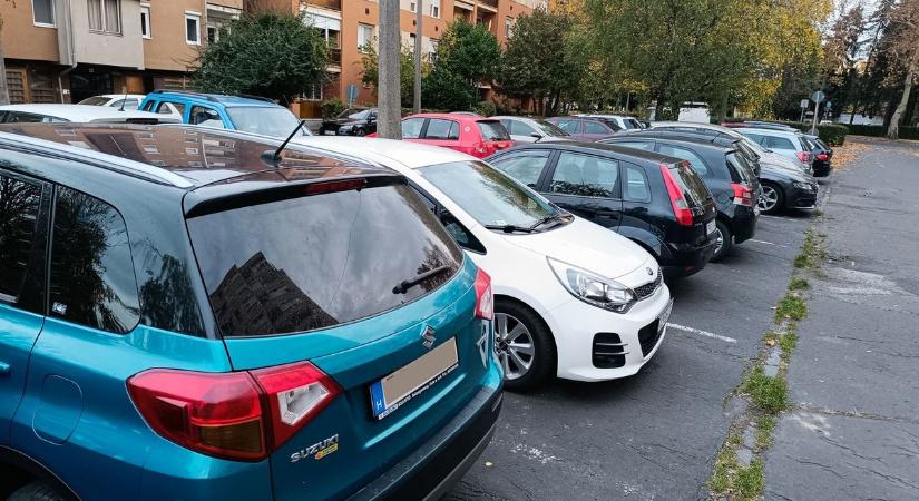 Autósok figyelem! Több tízezer is megspórolható a biztosítóváltással, de csak ennyi nap áll rendelkezésre