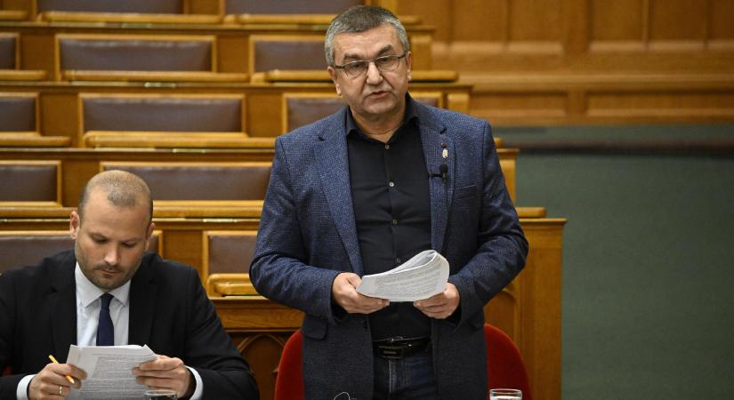 Czomba Sándor: 2010-hez képest már 1 millióval többen - közel 4,7 millióan - dolgoznak Magyarországon