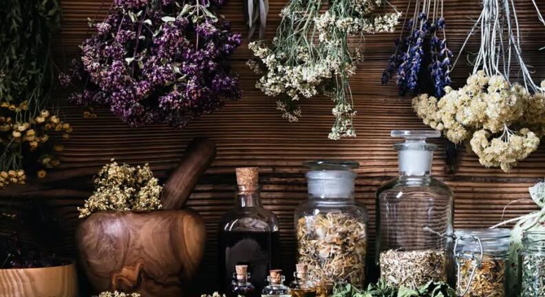 Lakásillatok és hangulatfények: hogyan teremts oázist otthon?