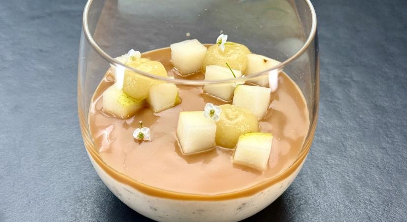 Tarhonya mousse, sós karamell, körte