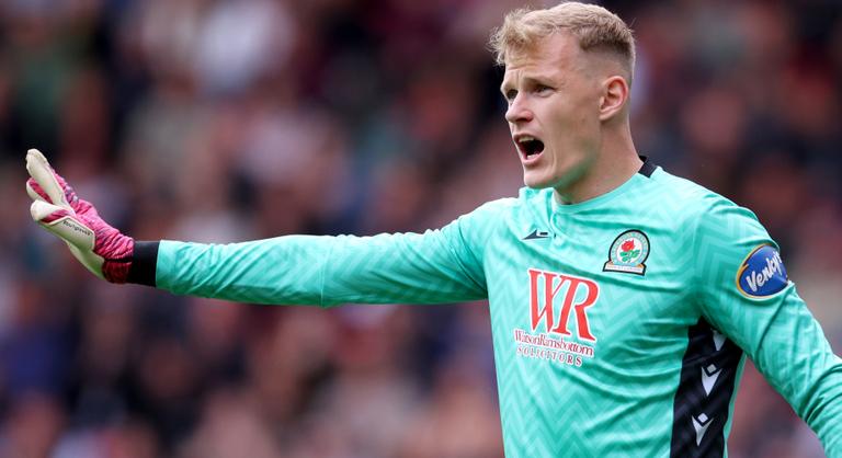 Élete legnagyobb védése után jöhet a válogatottba a vb-selejtezők eddigi hőse