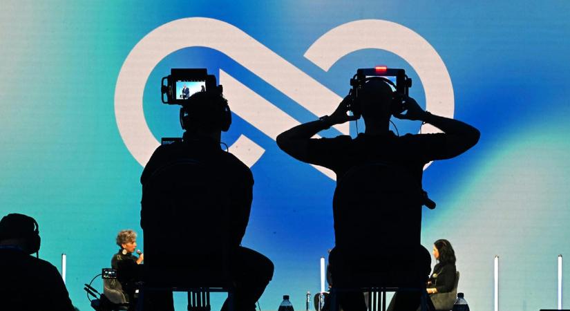 Magyar Péter szerint a rettegő hatalom áll a Tiszát ért adatlopás mögött, átírták a jelöltkiválasztás módját, itt vannak a részletek