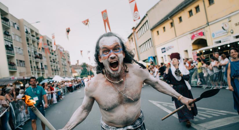 Naptárt elővenni! Kiderült mikor tartják a 2026-os Savaria Karnevált