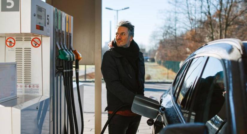 Így alakul a benzin ára kedden: a gázolajról is megszólaltak a szakemberek