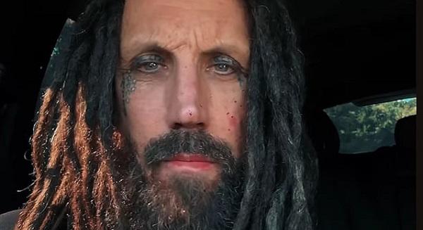 A Korn gitárosa szerint a vallások évszázadok óta csak megrontják a világot