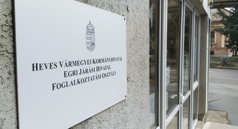 Kevesebb munkanélküli, több üres állás Hevesben