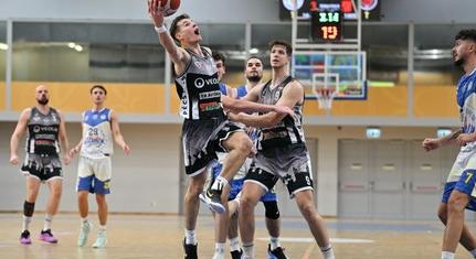 Magabiztos idegenbeli PVSK-győzelem a harmadik negyednek köszönhetően