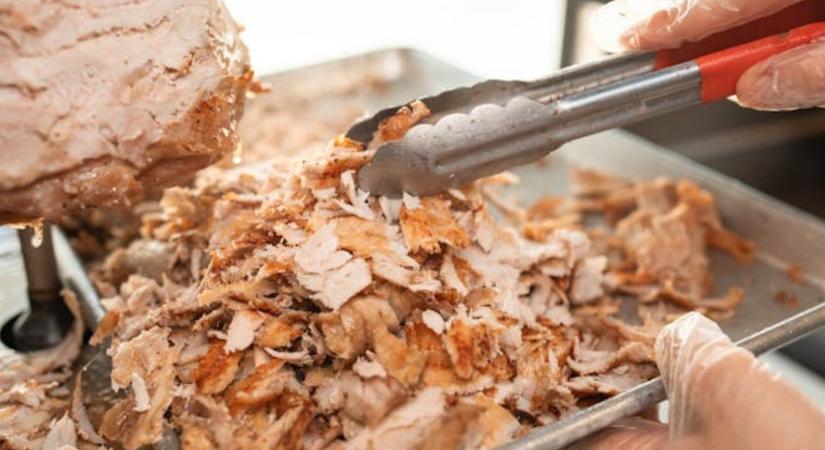 Gyrost eszel? Jobb, ha tudod, mit talált a hatóság!