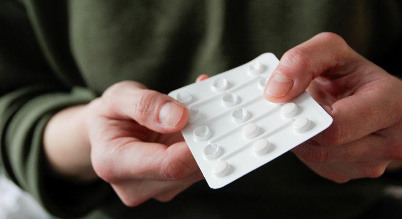 Furcsa tünetet tapasztalsz gyógyszerbevétel után? Ez a teendő – Sokan megfeledkeznek róla