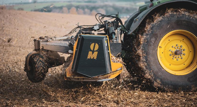 Ez még kell a kertnek: mulcsozás novemberben