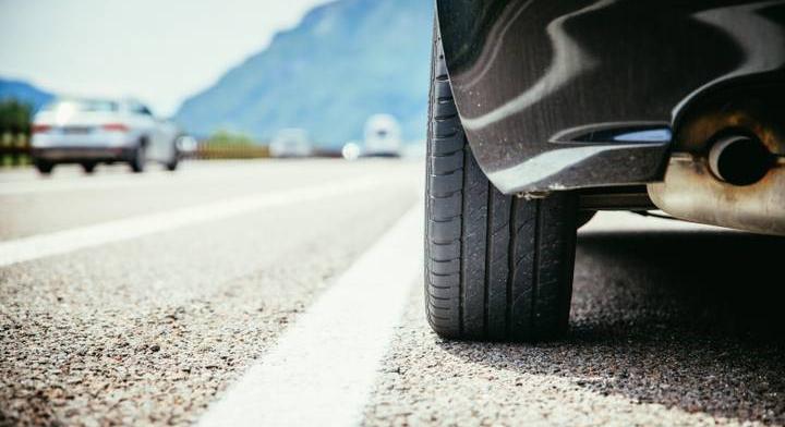 200 kilométert utazott a visszaeső potyautas az autó motorterében: Várpalotától Budapestig nem találták meg a macskát