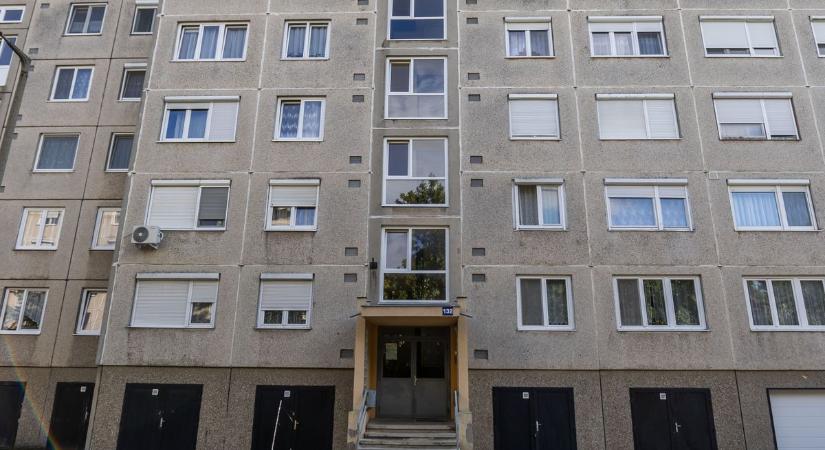 Fotókon a legolcsóbb és a legdrágább panelek: elképesztő az árkülönbség