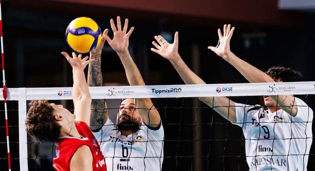 Nem borult a papírforma