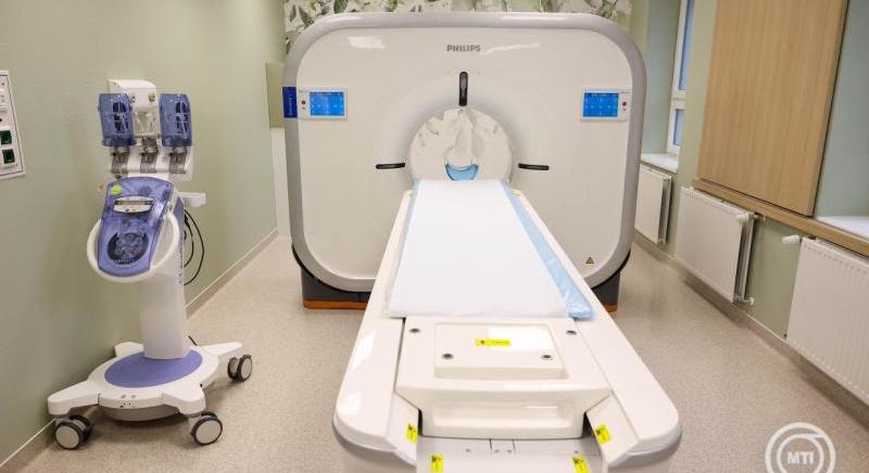 Takács Péter ismét a CT- és MR-gépcsere programról