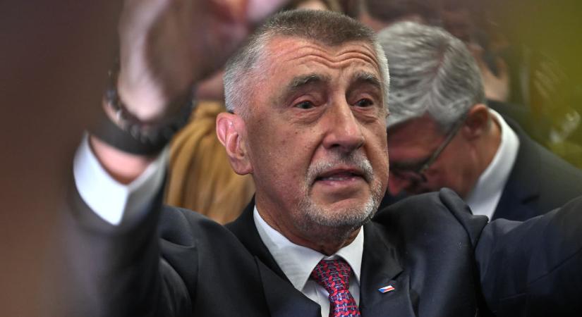 Az ANO, az SPD és Motoristi aláírták a koalíciós szerződést