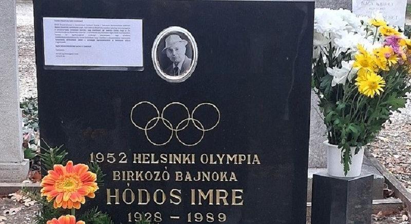 Debreceni olimpikonokra, élsportolókra emlékeztek