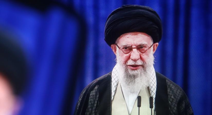 Irán elsőszámú vezetője betarthatatlan feltételt szabott az amerikaiakkal való együttműködésre