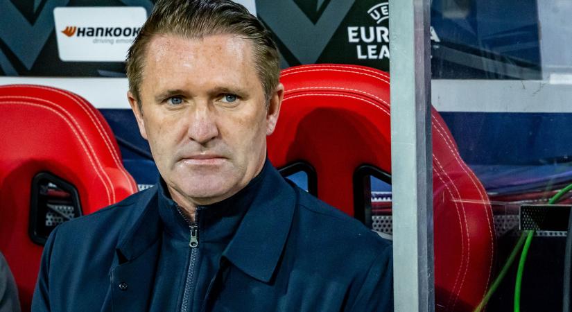 Gödörben az angol csapat: az edzőváltás után Keane nevét is bedobták