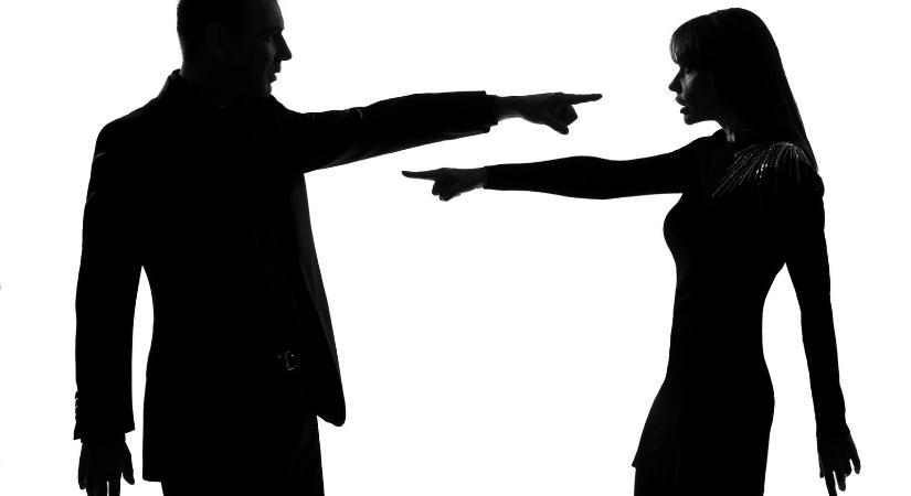 Iszonyatos kritikát kapott az RTL a TV2-n, élő adásban maradt bent a szöveg