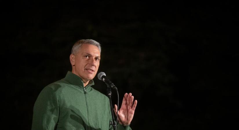 Lázár Jánosnak elege lett