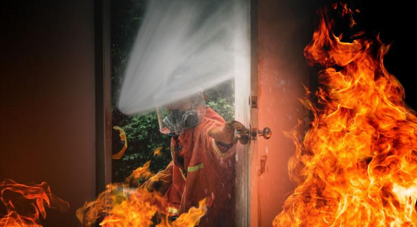 Szörnyű tragédia: Két halálos áldozata is van a budapesti lakástűznek