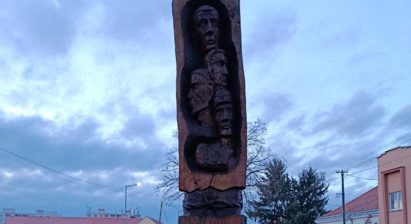 Halottak napján emlékeztek meg a málenkij robot és a világháború Ung-vidéki áldozatairól