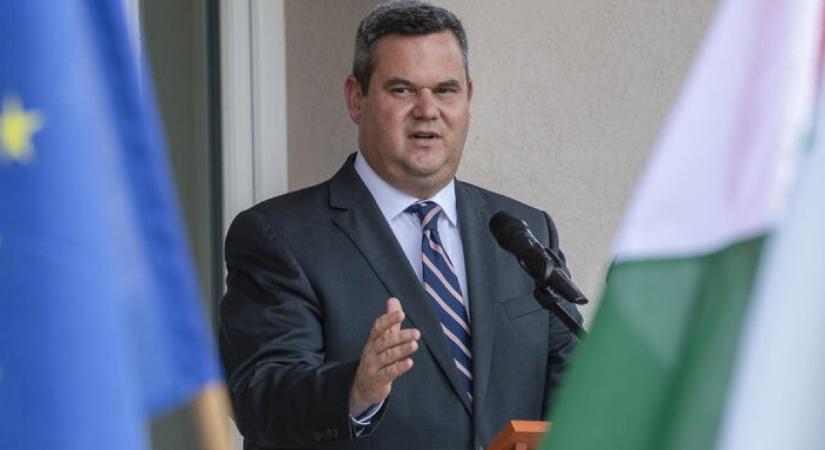 Takács Péter a háziorosok után az ápolókat sértette meg