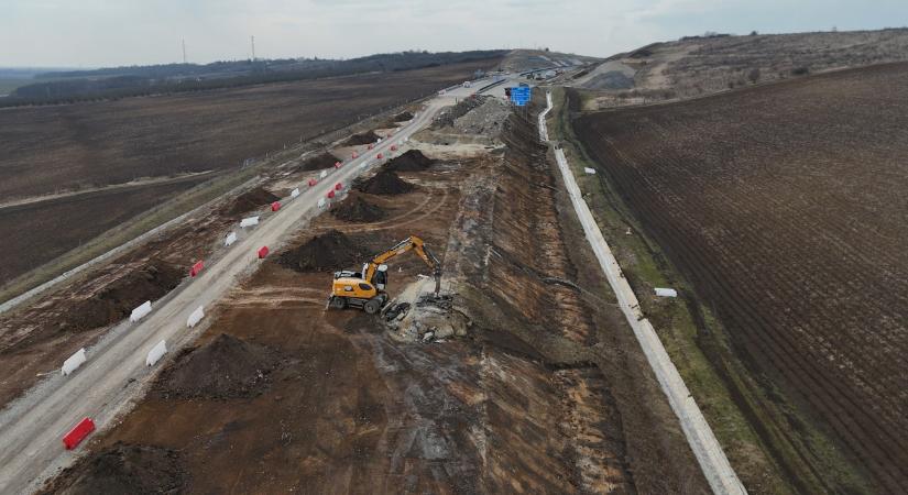Újabb csapást mérne Lázár János a Strabagra