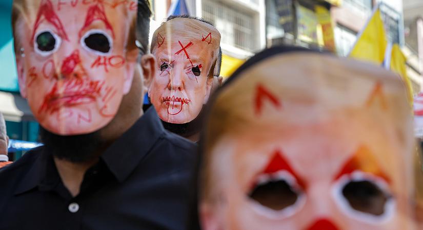 Pánik Amerikában? Mélyponton Trump népszerűsége