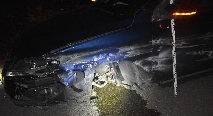 Elaludt a sofőr az M6-oson, a szalagkorlát fogta meg az autót