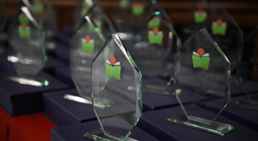 Tizennyolc könyvtárat díjaztak a Könyvtári kihívás pályázaton