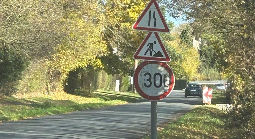 Úgy tűnik, már olyan útja is van Szombathelynek, ahol 300 km/h a sebességhatár - fotók