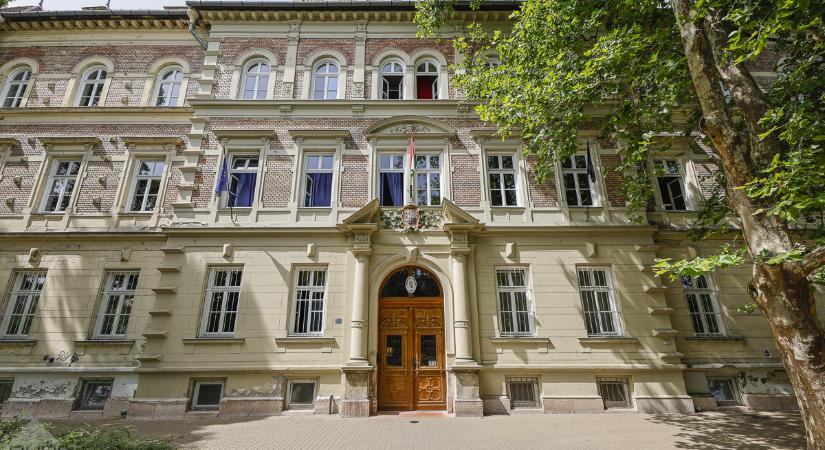 A Révai-gimnázium is a legjobbak között