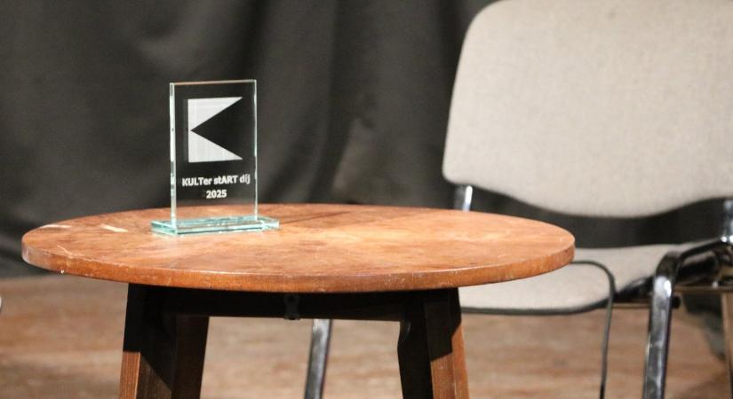 A szavak közössége