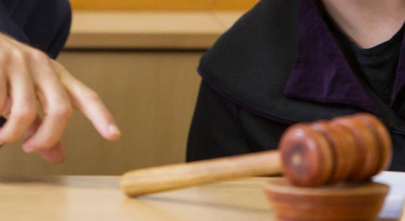 Rágyújtotta a házat haragosára, jogerősen hét év fegyházbüntetést kapott