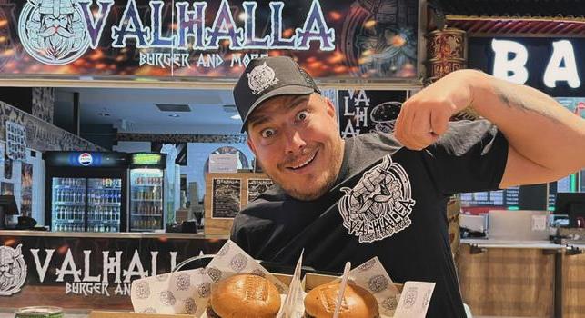 Novemberben Miskolcon nyílik meg Zsozéatya második Valhalla Burgerezője!