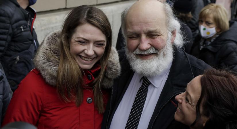 Vádat emeltek Iványi Gábor és a mellette kiálló közszereplők ellen