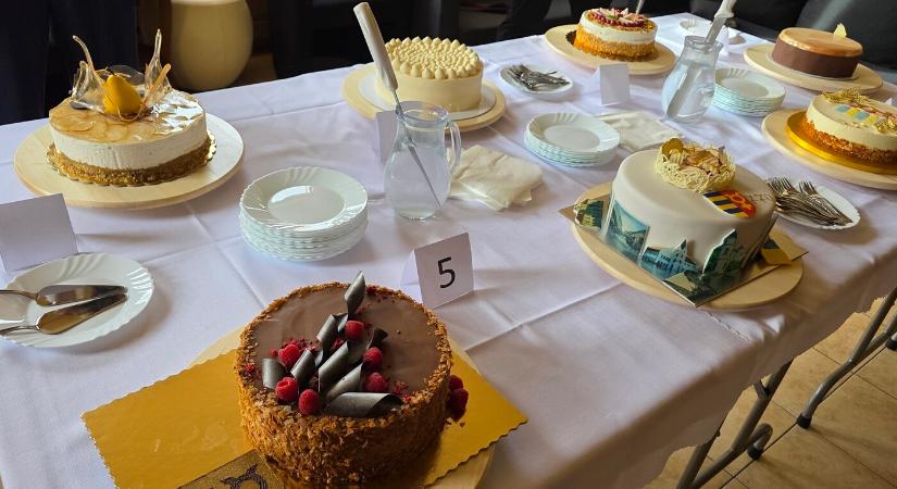 Megválasztották Dunaszerdahely első tortáját – a nyertes egy málnás-csokoládés variáció lett