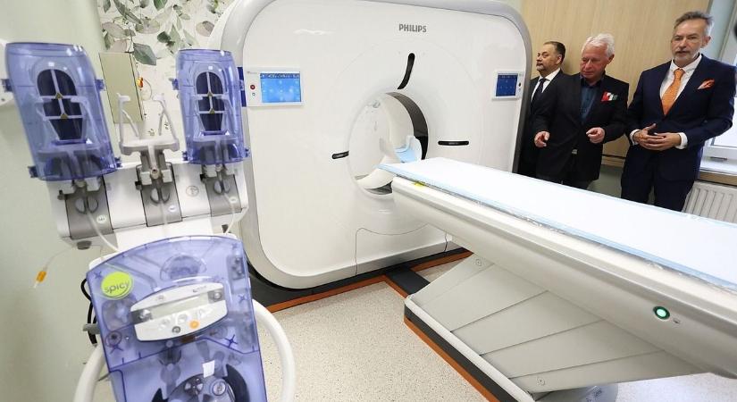 Kalocsán új korszak kezdődik az egészségügyben, megérkezett a mesterséges intelligenciás CT – fotók