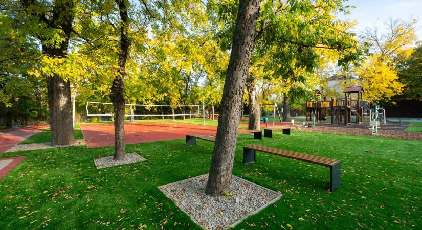 Átfogó iskolaudvar-fejlesztés valósult meg Zuglóban