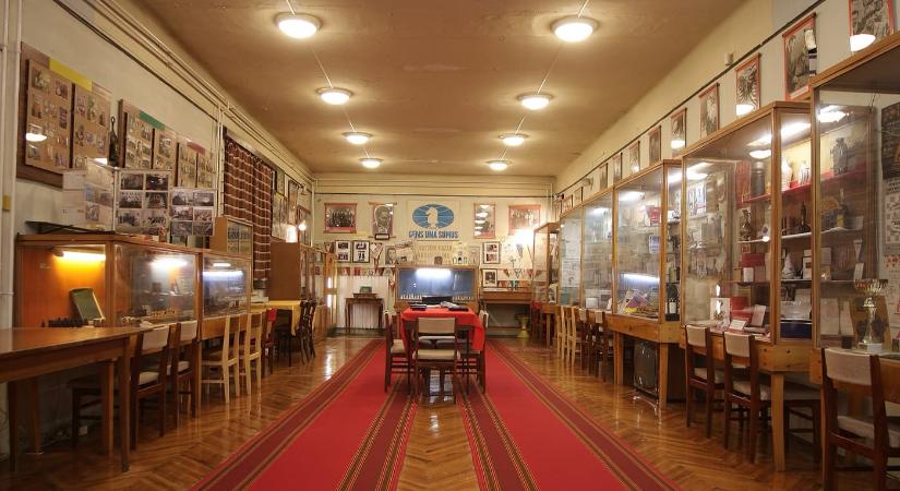 Sakktörténeti Gyűjtemény, Heves