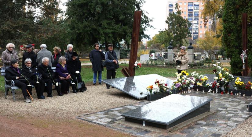 A málenkij robot több mint kétezer nyíregyházi áldozatára emlékeztek hétfőn (fotókkal, videóval)