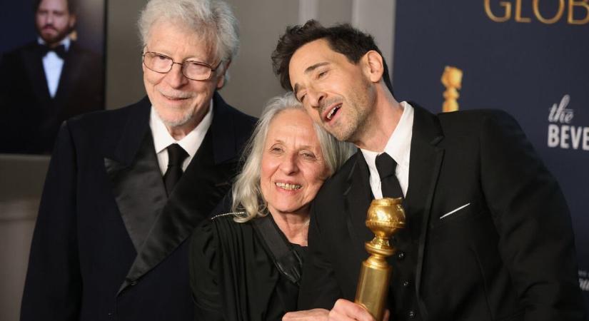 Ettől hangos az internet: Nem hiszed el, mennyibe kerül a szürke ruhadarab, ami a Brutalistában szerepelt