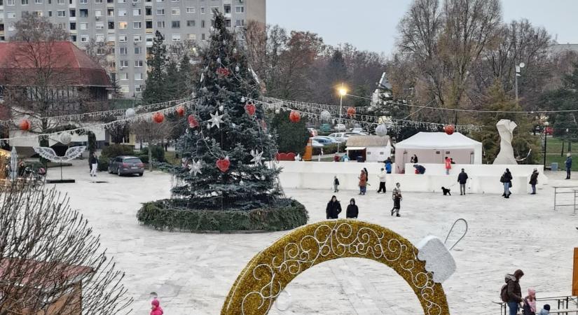 Adventi hangolódás 2025 Tiszaújváros