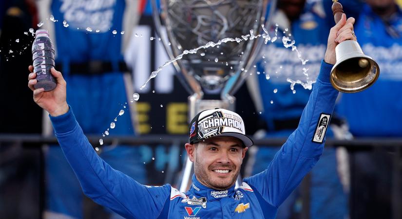 Larson: Most még az utálói is sajnálják Dennyt