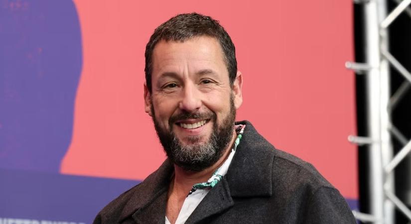 Ő Adam Sandler felesége – ma is igazi álomnő!