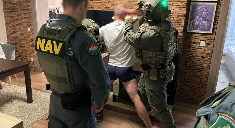 Rejtett számlagyár bukott le az autópiacon