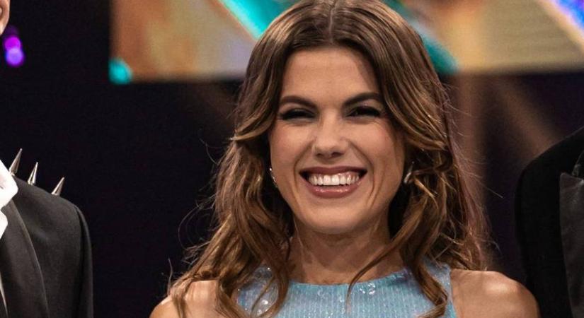 Csobot Adél latex estélyije ütős volt: brutál dögösen nézett ki benne