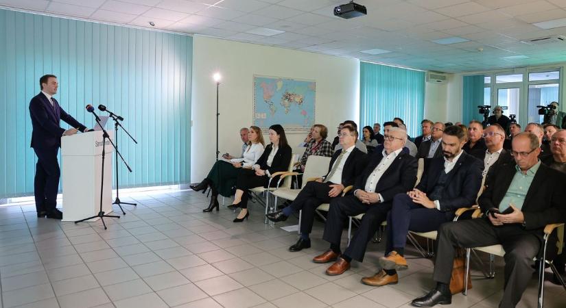 Az egri cég adott otthont az Innovációs Road Show első állomásának