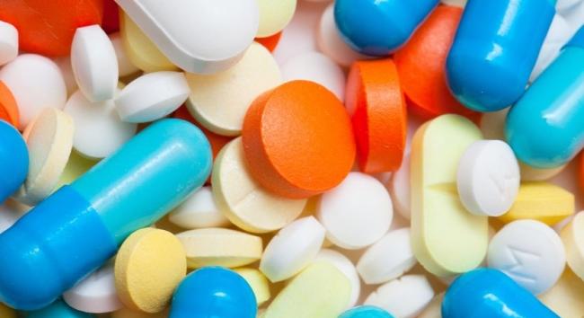 A biztonságosabb gyógyszerhasználatra figyelmeztetnek